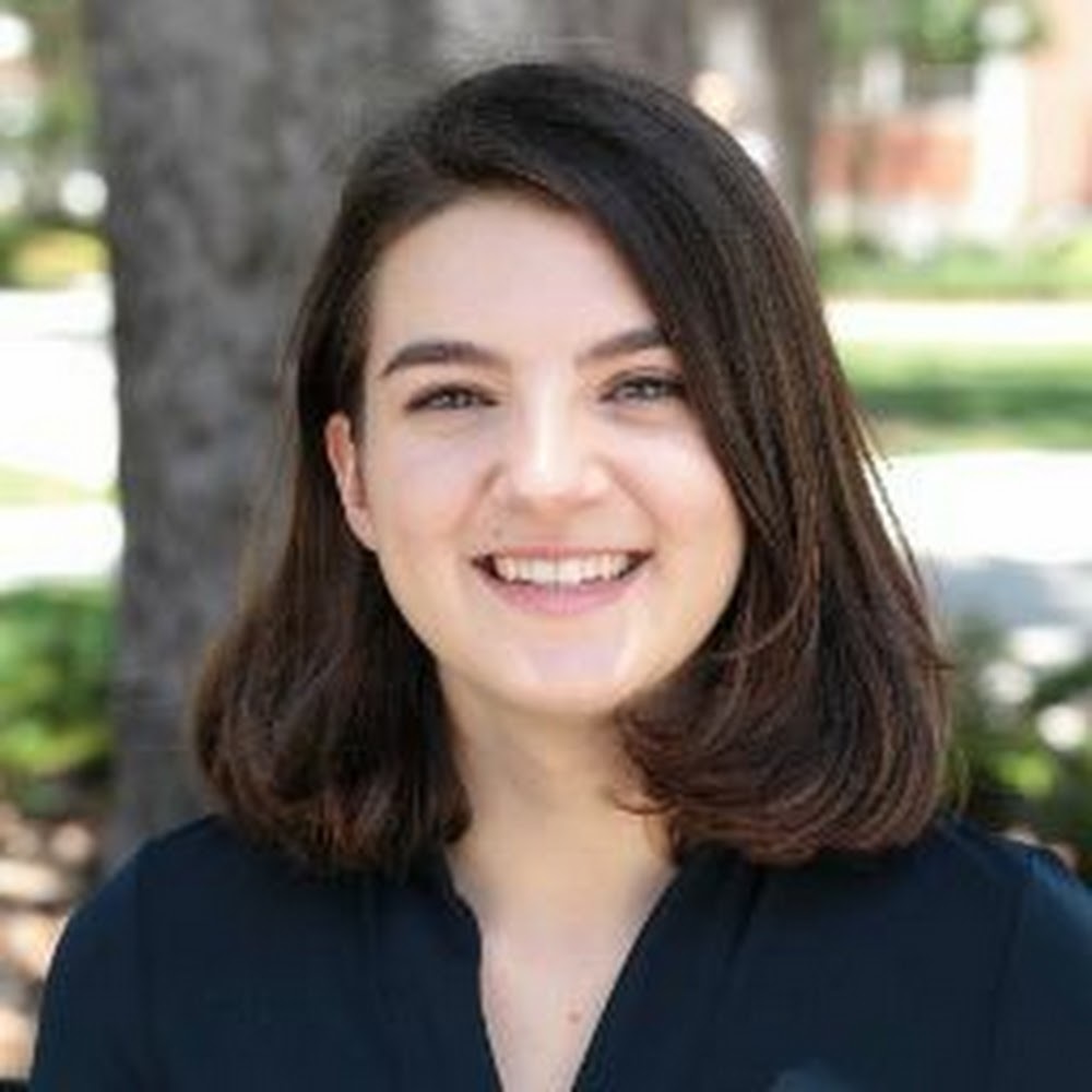 Meet your Posher, Alexis